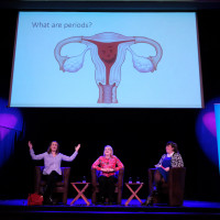 lit.COLOGNE 2018: Nina Brochmann, Ellen Støkken Dahl und Moderatorin Marie-Christine Knop (v.l.n.r.) bei "Viva la Vagina". © Ast/Jürgens