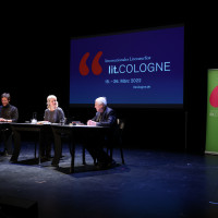 lit.COLOGNE 2022: Nikolaus Bender, Svenja Flaßpöhler und Alexander Kluge ©Ast/Juergens