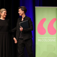 lit.COLOGNE 2022: Anke Engelke, Carolin Emcke ©Ast/Juergens