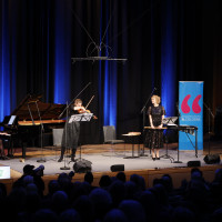 lit.COLOGNE 2023: Karneval des Glücks – In Erinnerung an Roger Willemsen. Katja Riemann, Franziska Hölscher und Marianna Shirinyan schenken uns einen musikalischen Abend mit Tieren ©Kai Schulz