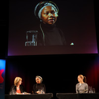 lit.COLOGNE 2023: Eine Fabel über Glanz und Schönheit, Horror und Schmerz. Mit NoViolet Bulawayo und Anneke Kim Sarnau ©Ralf Jürgens