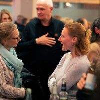 lit.COLOGNE 2024: 06.03. „Habe wieder begonnen, morgens nackt ein wenig zu turnen“* – Über das Dichten im Homeoffice. Mit Christiane Paul, Matthias Matschke und Jakob Hein ©Hieronymus Rönneper