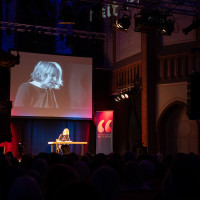 lit.COLOGNE 2024: 08.03. Corinna Harfouch liest „Ein Mädchen mit Prokura“ von Christa Anita Brück. Eine literarische (Wieder-)Entdeckung ©Katja Tauber