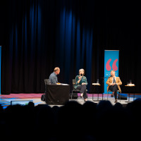 lit.COLOGNE 2024: 12.03. Demon Copperhead. Barbara Kingsolver und Robert Stadlober auf den Spuren von Charles Dickens © Hieronymus Rönneper