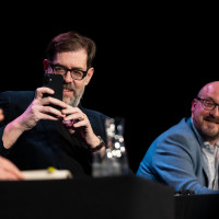 lit.COLOGNE 2025: 25.03. Wir finden Mörder – mit Richard Osman und Michael Kessler. Mod.: Alexander Menden ©Hieronymus Rönneper
