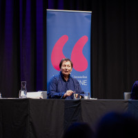 lit.COLOGNE 2025: 28.03.:Die Meisterin erzählt – Vogelkind von Anne Enright. Mit Anna Schudt mit  Anna Schudt  Anne Enright  Susanne Becker ©Katja Tauber