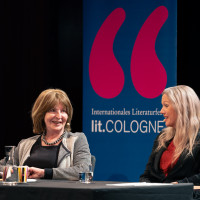 lit.COLOGNE 2025: 29.03.: Für immer – Maja Lunde und Mariele Millowitsch über eine Welt im Stillstand. Mod.: Angela Spizig ©Hieronymus Rönneper