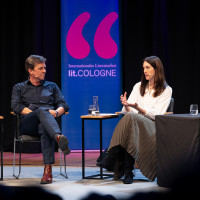 lit.COLOGNE 2025: 30.03. Der Gott des Waldes – mit Liz Moore und Marleen Lohse. Mod.: Alf Mentzer ©Hieronymus Rönneper