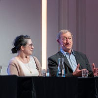 lit.COLOGNE 2026: 07.03. Zur Eröffnung: Julian Barnes und Robert Habeck über Wahrheit und Dichtung Mit Frank Arnold Mod.: Tobias Rüther © Hieronymus Rönneper