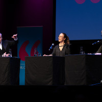 lit.COLOGNE 2026: 10.03. VA22 ,,Ich will aber! Ich will!" - Ein Abend über Trotz und Trotzköpfe mit Anneke Kim Sarnau, Matthias Matschke und Knut Elstermann © Hieronymus Rönneper