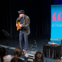 lit.COLOGNE 2026: 11.03. VA222 KlasseBuch: Oliver Pötzsch Lara, Viktor und der Zauberbaum © Hieronymus Rönneper