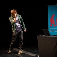 lit.COLOGNE 2026: 13.03. VA234 VorschulBuch: Benjamin Gottwald Hänky und die vier Megamonsterbanausen © Katja Tauber