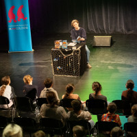 lit.COLOGNE 2026: 18.03. VA259 KlasseBuch: Mascha Matysiak – Das Fundbüro der verlorenen Schätze. Poseidons Dreizack © Katja Tauber