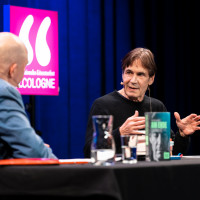 lit.COLOGNE 2026: 11.03. VA28: Eine Ikone der Werbebranche: Jean-Remy von Matt und die Bücher seines Lebens. Mit Jörg Thadeusz © Hieronymus Roenneper