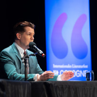 lit.COLOGNE 2026: 13.03. VA46 Umberto Eco und die Welt der Verschwörungen Mit Axel Milberg und Wolfgang M. Schmitt Konzept: Joachim Hoell © Hieronymus Rönneper