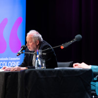 lit.COLOGNE 2026: 13.03. VA46 Umberto Eco und die Welt der Verschwörungen Mit Axel Milberg und Wolfgang M. Schmitt Konzept: Joachim Hoell © Hieronymus Rönneper