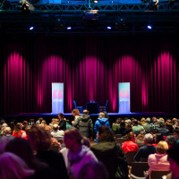 lit.COLOGNE 2026: 14.03. VA51 Zwei Seiten - Der Podcast über Bücher Mit Mona Ameziane und Christine Westermann © Hieronymus Rönneper