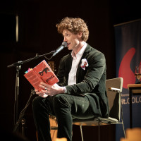 lit.COLOGNE 2026: 15.03. VA 59: Brennen – Lesung, Gespräch und Musik mit Daniel Donskoy, Mod.: Ricarda Hofmann © Katja Tauber