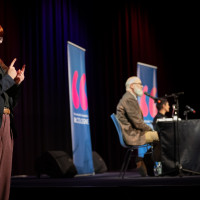 lit.COLOGNE 2026: 16.03. VA64 Als die Bergarbeiterfrau mit der türkischen Nachbarin ein Baklava - Pegah Ferydoni, Dietmar Bär und Thomas Böhm über die Vielfalt des Ruhrgebiets © Katja Tauber