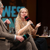 lit.COLOGNE 2026: 18.03. VA79 Westend – Volker Kutscher und Kat Menschik erzählen ein grandioses Kapitel der Krimireihe um Gereon Rath. Mit Julian und Roman Wasserfuhr und Jörg Brinkmann Mod.: Thomas Böhm © Hieronymus Rönneper