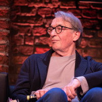 lit.COLOGNE 2026: 09.03. VA19 Gemordet wird überall! Krimis in #Stuttgart, #Luxemburg, #Südtirol und der #Bretagne Jean-Luc Bannalec, Tom Hillenbrand, Lenz Koppelstätter und Wolfgang Schorlau Mod.: Margarete von Schwarzkopf © Katja Tauber