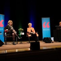 lit.COLOGNE spezial 2019: Angela Spizig, Isabel Allende, Mariele Millowitsch ©Ast/Juergens